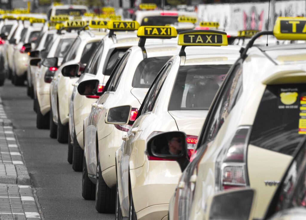 taxi, traffic jam, traffic-5347451.jpg